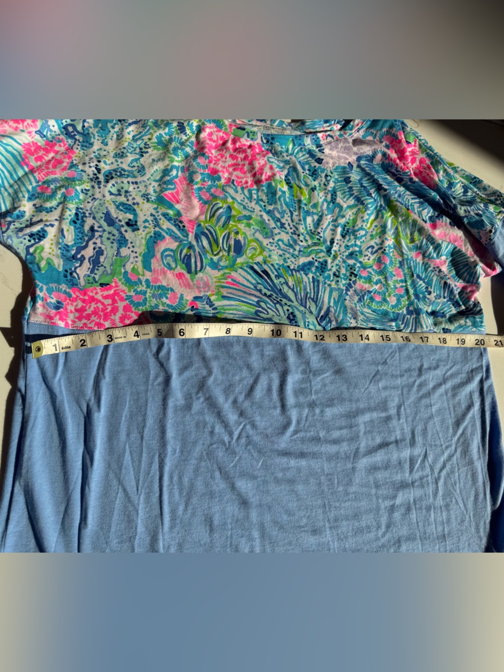 Lilly Pulitzer Finn top in the Sink or Swim print. Sz Medium, long sleeve - Picture 7 of 8